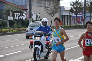 白バイもご苦労様