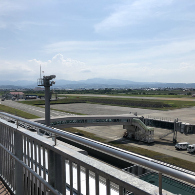 富山空港