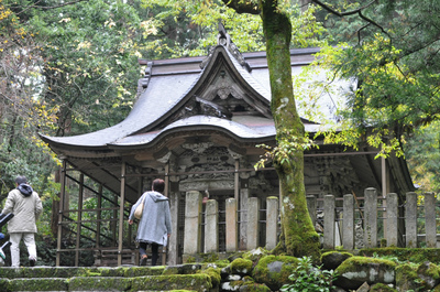 白山神社