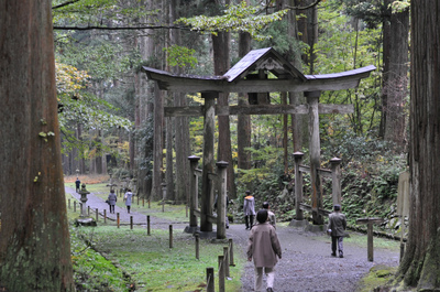 白山神社