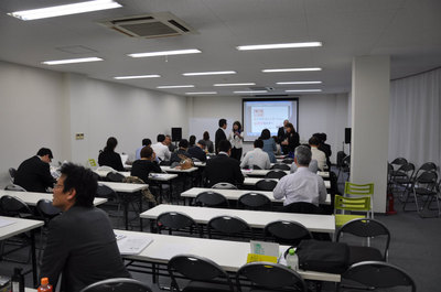 講師１０人、７時間ぶっ通しセミナー